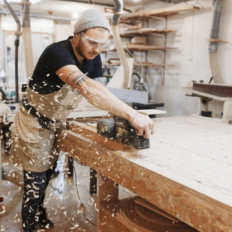 artisan menuisier bois