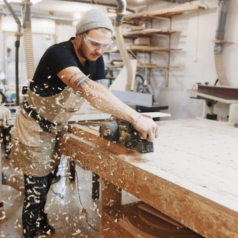 artisan menuisier bois